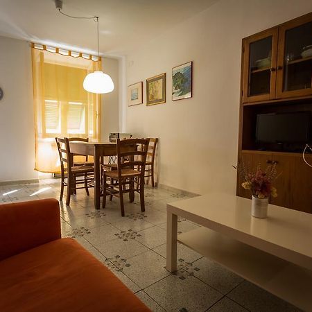 דירות ריומאג'ורה Robs House מראה חיצוני תמונה
