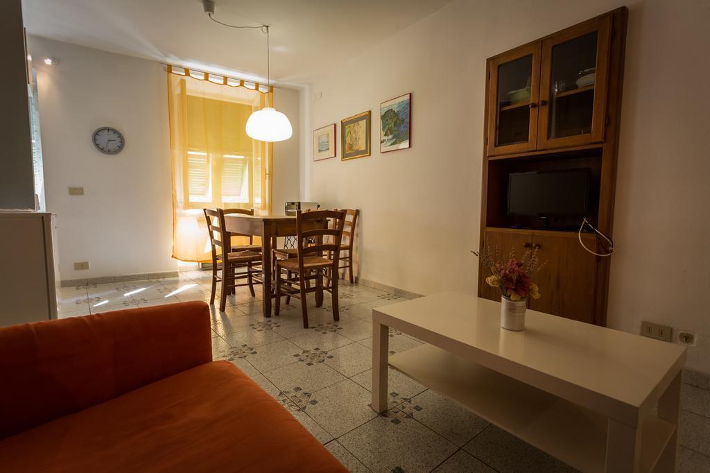 דירות ריומאג'ורה Robs House מראה חיצוני תמונה