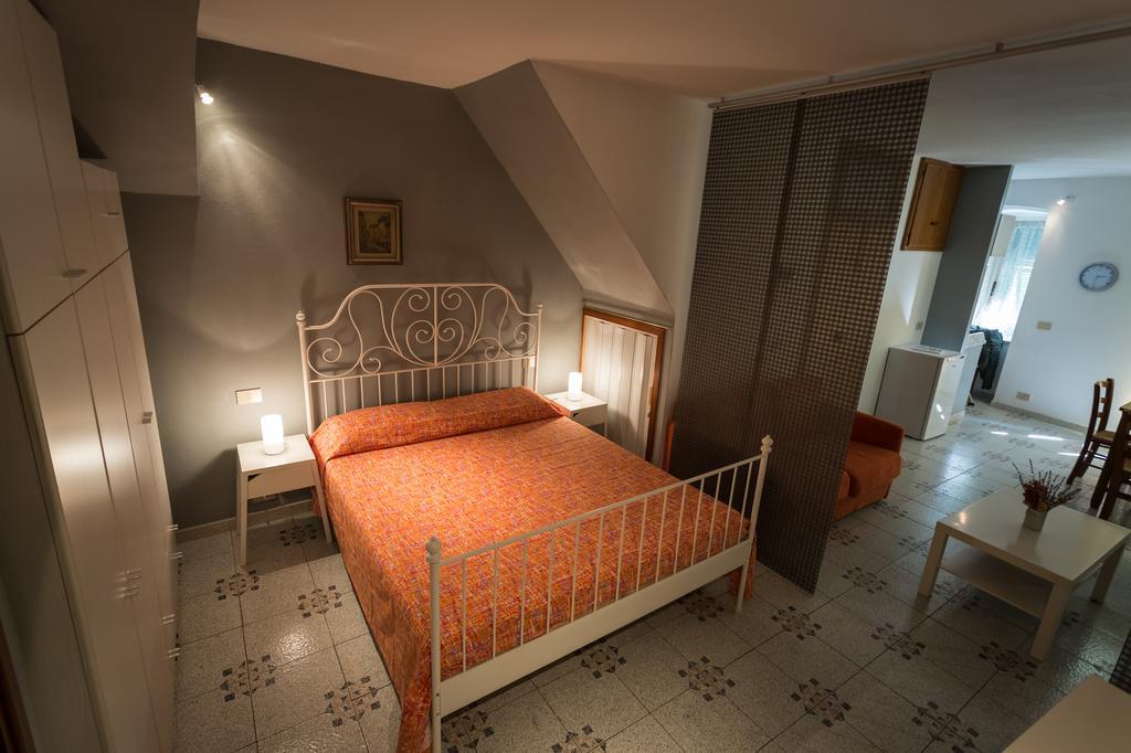 דירות ריומאג'ורה Robs House חדר תמונה