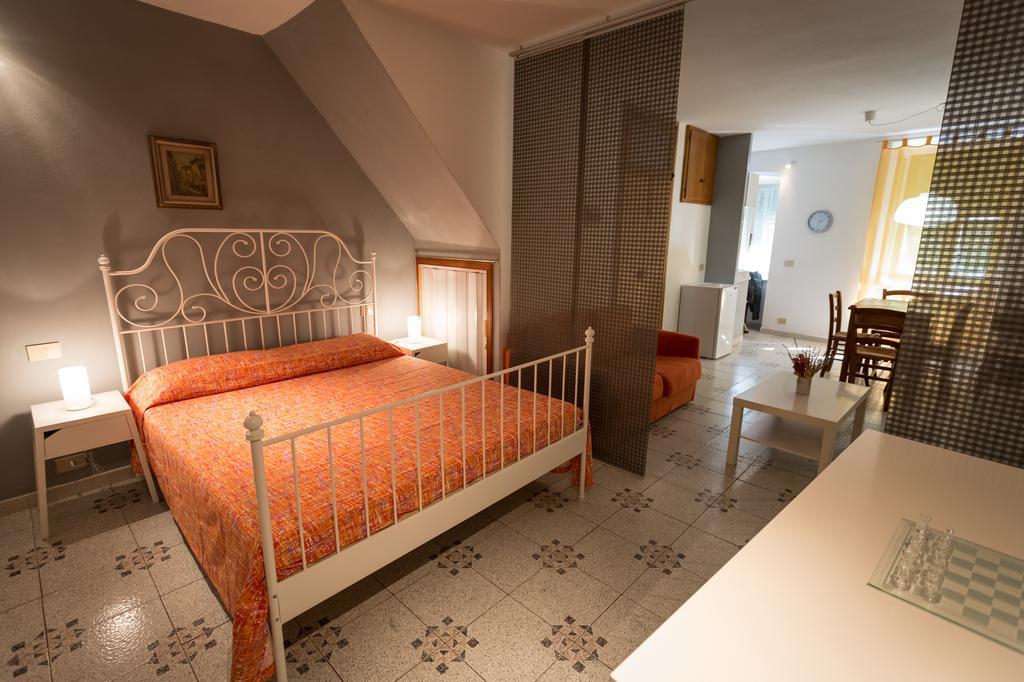 דירות ריומאג'ורה Robs House מראה חיצוני תמונה